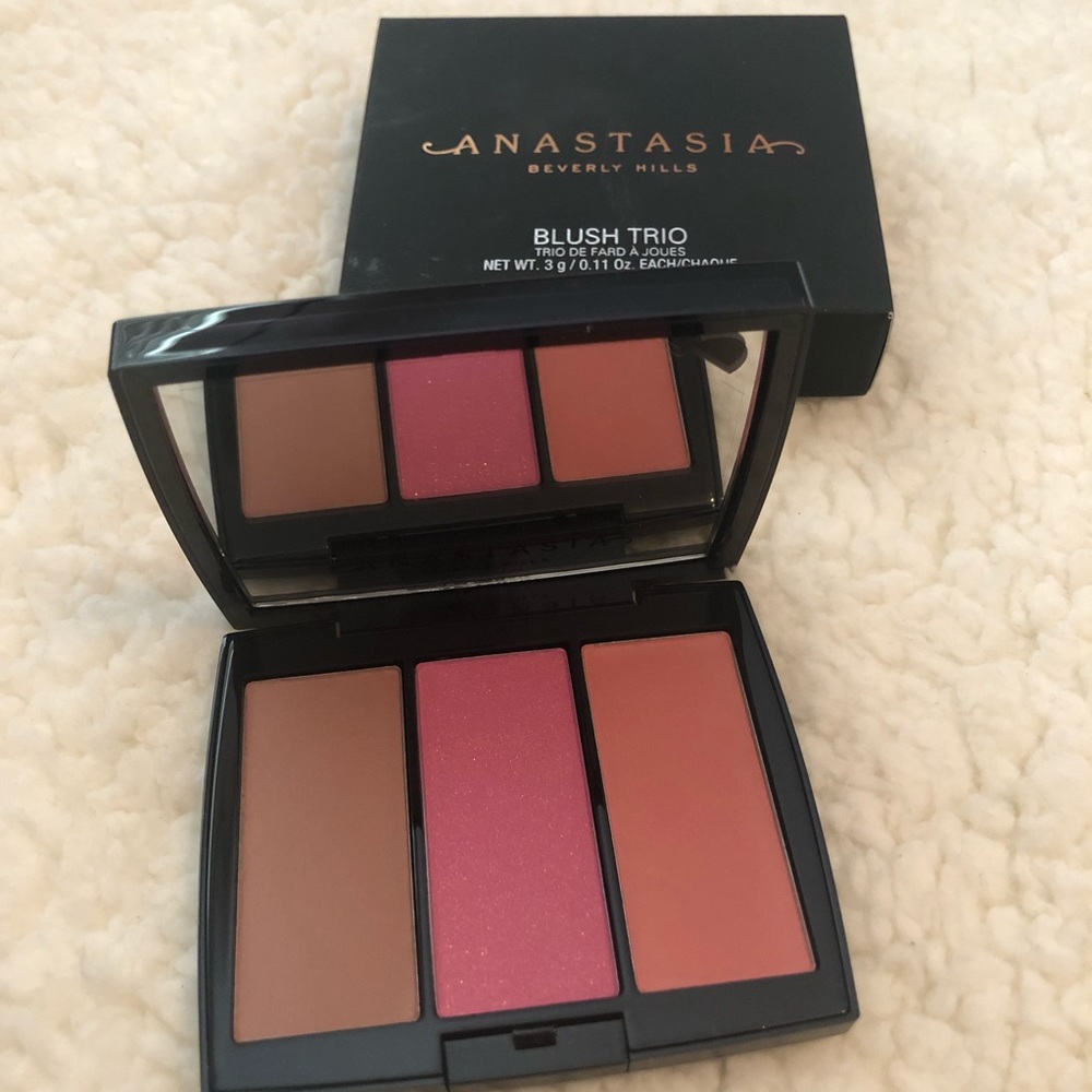 Anastasia Blush Trio (new)